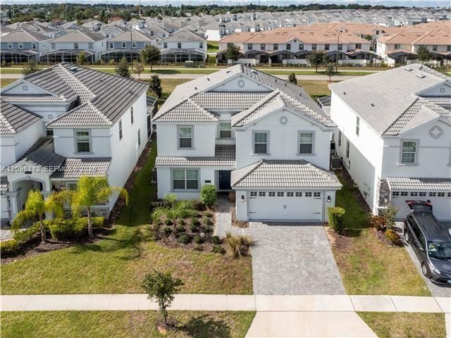 1568 Maidstone Court, Davenport, FL 33896