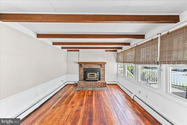 225 CHESTNUT ST, Newtown Square, PA 19073