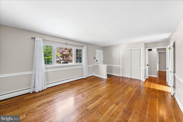 225 CHESTNUT ST, Newtown Square, PA 19073