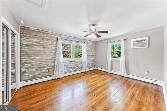 225 CHESTNUT ST, Newtown Square, PA 19073