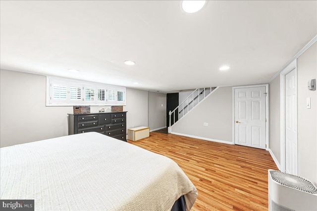 225 CHESTNUT ST, Newtown Square, PA 19073