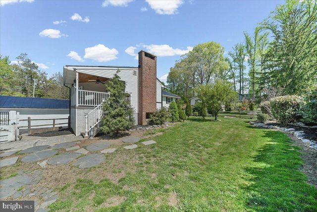 225 CHESTNUT ST, Newtown Square, PA 19073