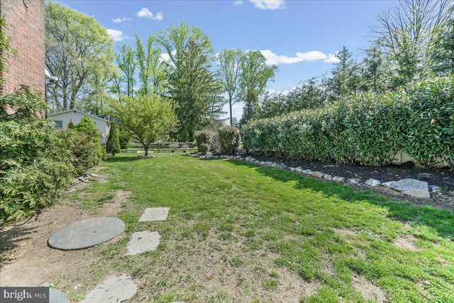 225 CHESTNUT ST, Newtown Square, PA 19073