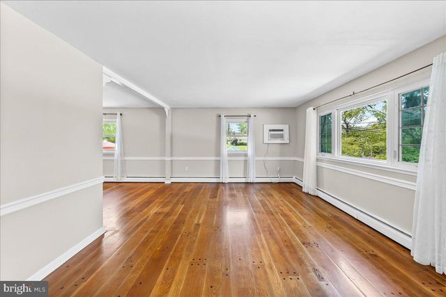 225 CHESTNUT ST, Newtown Square, PA 19073