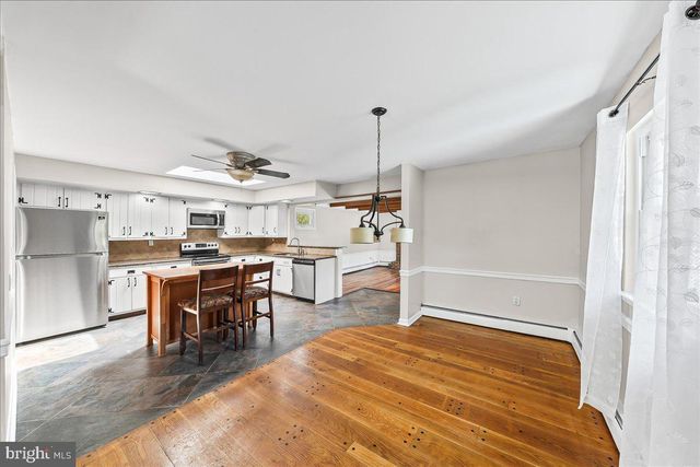 225 CHESTNUT ST, Newtown Square, PA 19073