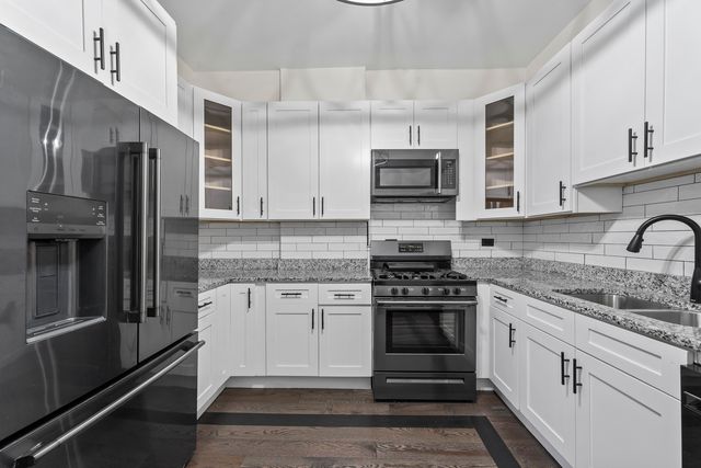 614 N Troy Street 1, Chicago, IL 60612