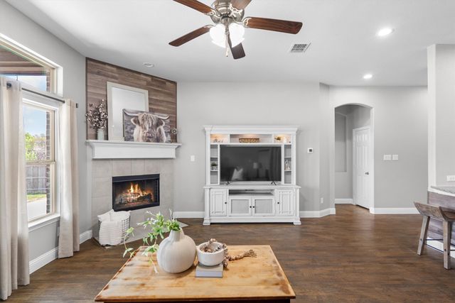 204 Ovaletta Drive, Justin, TX 76247