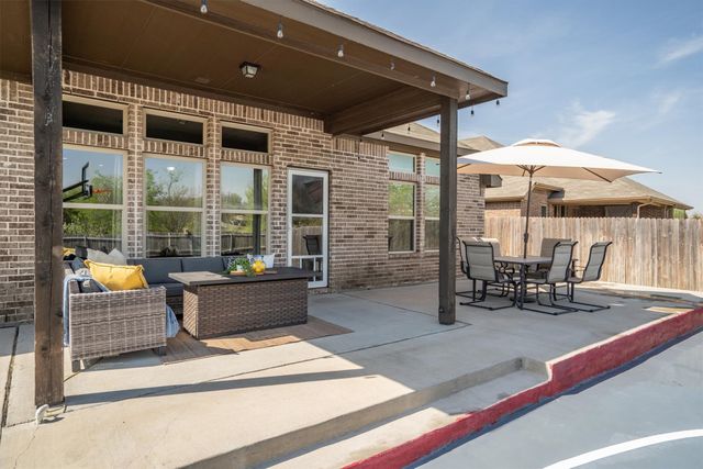 204 Ovaletta Drive, Justin, TX 76247