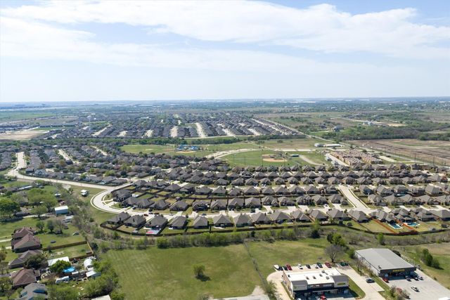 204 Ovaletta Drive, Justin, TX 76247