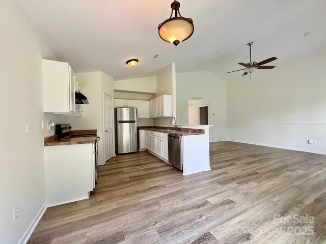 8551 Appledale Drive, Charlotte, NC 28262