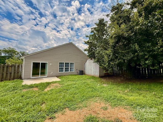 8551 Appledale Drive, Charlotte, NC 28262