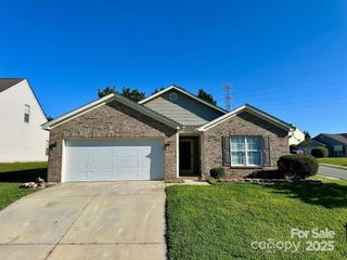 8551 Appledale Drive, Charlotte, NC 28262