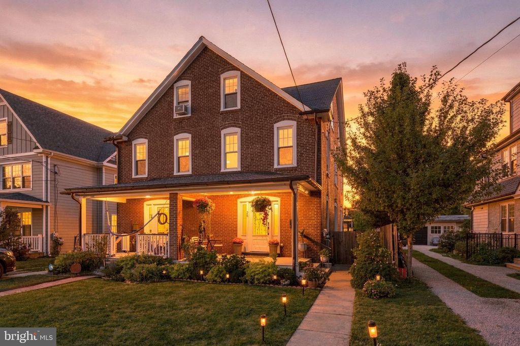 28 LEE AVE #, BRYN MAWR, PA 19010 — exterior