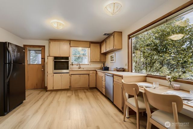 3056 50th Avenue SW, Seattle, WA 98116