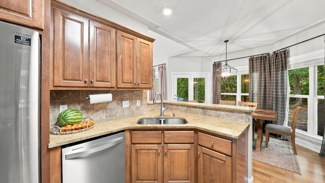 8452 Lady Slipper Road, Chattanooga, TN 37421