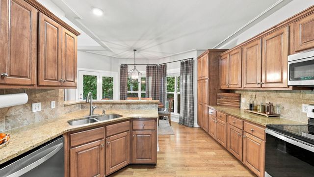 8452 Lady Slipper Road, Chattanooga, TN 37421