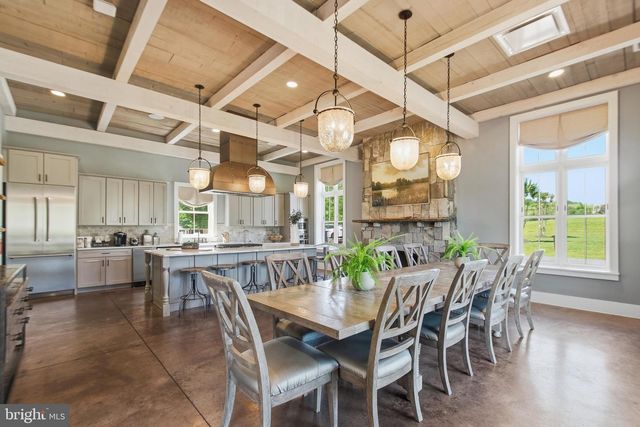 2208 POTOMAC RIVER BLVD, Dumfries, VA 22026
