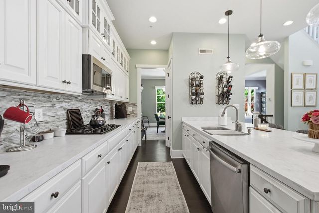 2208 POTOMAC RIVER BLVD, Dumfries, VA 22026