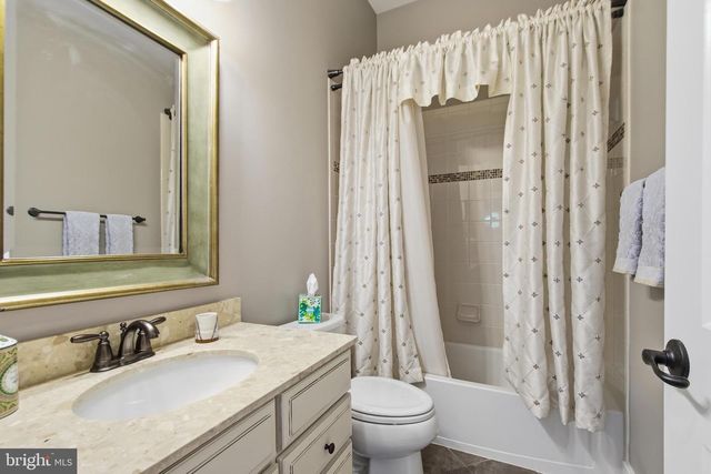 2208 POTOMAC RIVER BLVD, Dumfries, VA 22026