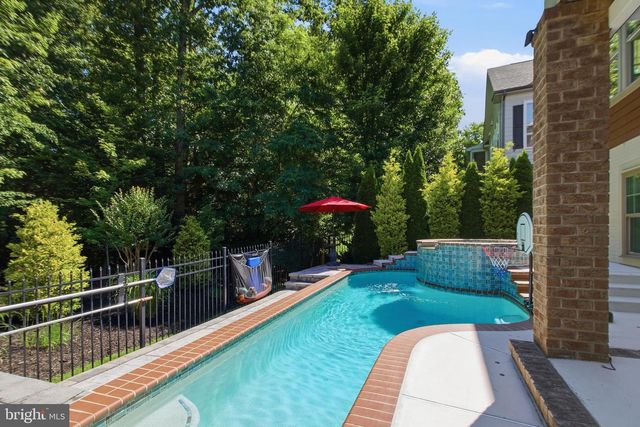 2208 POTOMAC RIVER BLVD, Dumfries, VA 22026