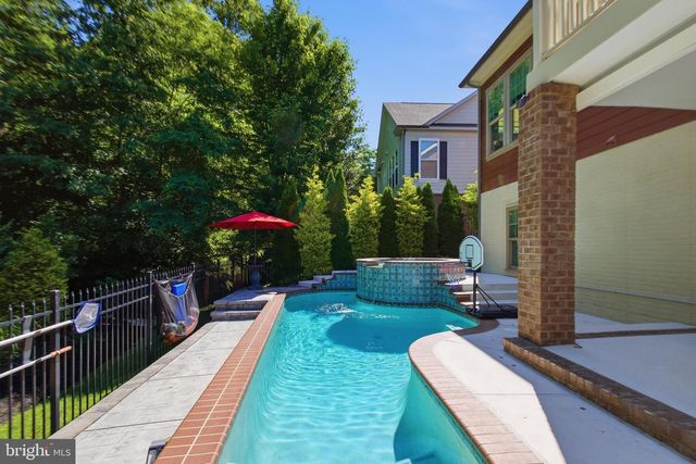 2208 POTOMAC RIVER BLVD, Dumfries, VA 22026