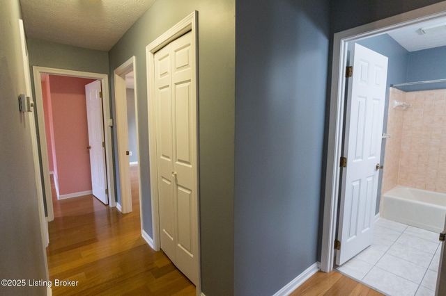 7209 Old N Church Rd, Louisville, KY 40214