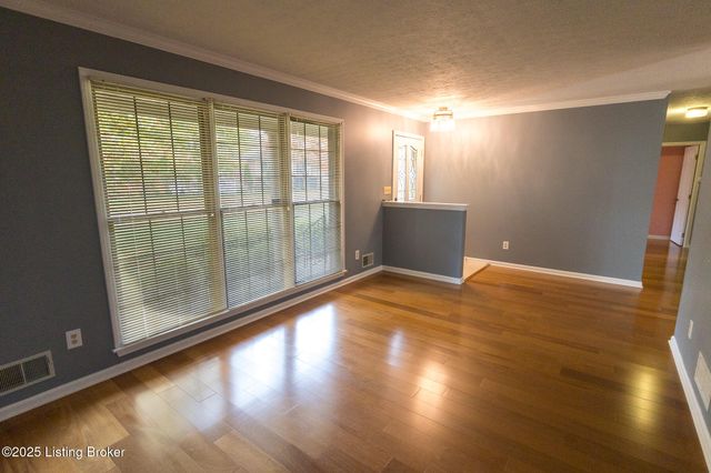 7209 Old N Church Rd, Louisville, KY 40214