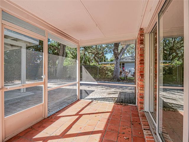 626 Gardenia Lane, Vero Beach, FL 32963