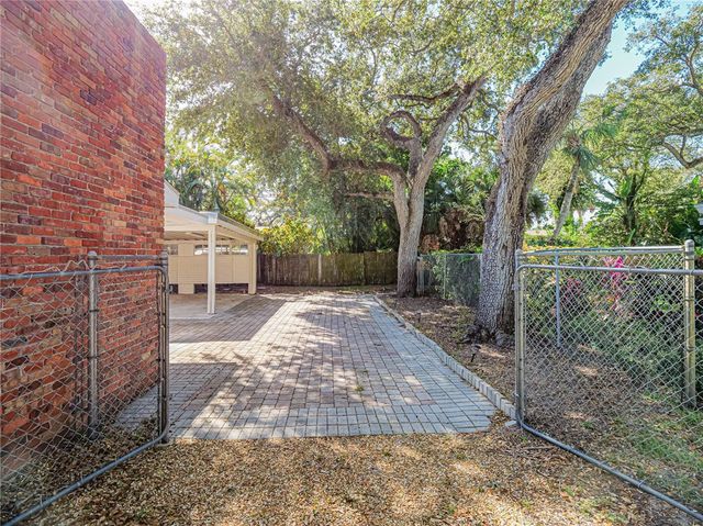 626 Gardenia Lane, Vero Beach, FL 32963