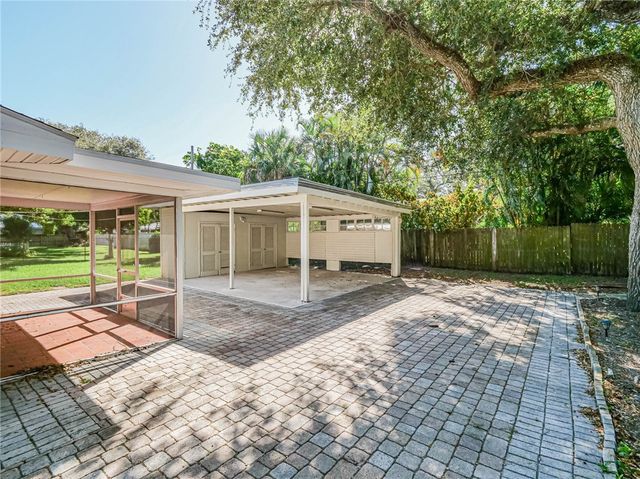 626 Gardenia Lane, Vero Beach, FL 32963