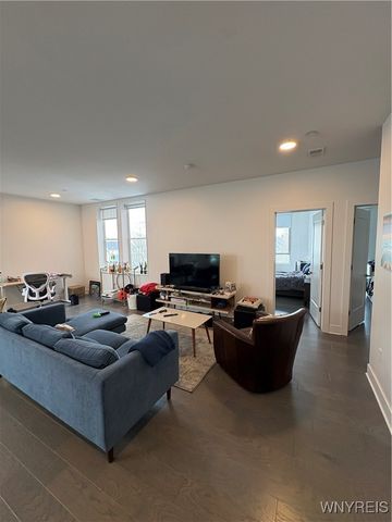 1020 Elmwood 302, Buffalo, NY 14222