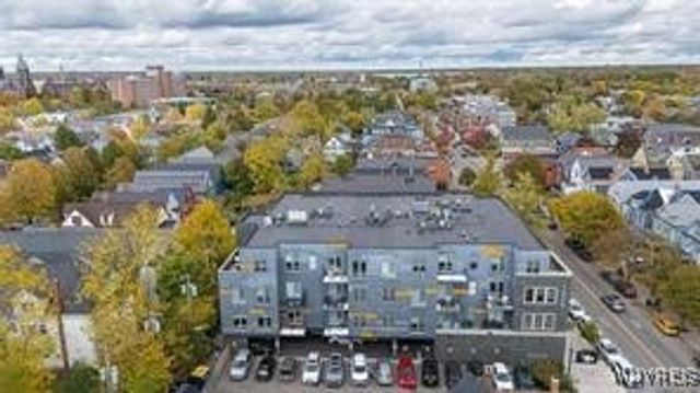 1020 Elmwood 302, Buffalo, NY 14222