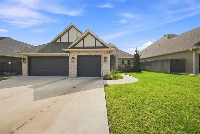 10608 NW Emily Circle, Oklahoma City, OK 73120