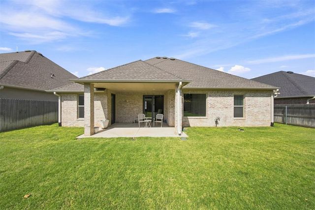 10608 NW Emily Circle, Oklahoma City, OK 73120