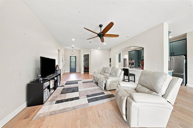 10608 NW Emily Circle, Oklahoma City, OK 73120