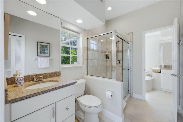 4068 LYNDHURST COURT, Sarasota, FL 34235