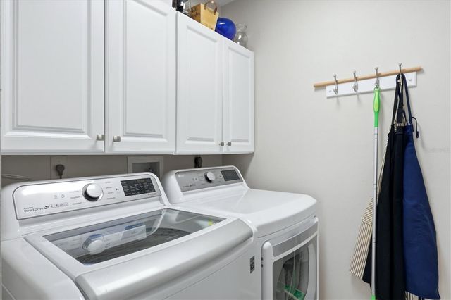 4068 LYNDHURST COURT, Sarasota, FL 34235