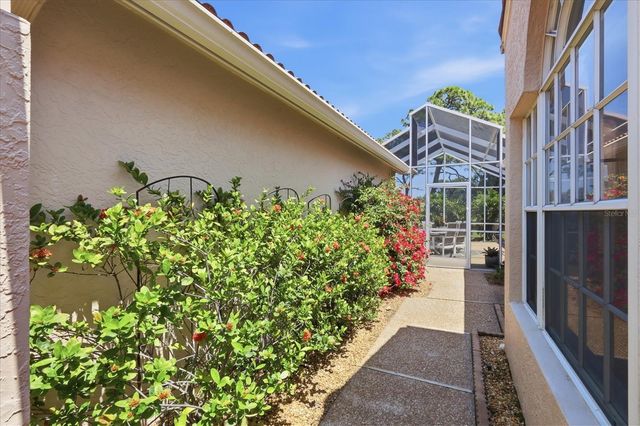 4068 LYNDHURST COURT, Sarasota, FL 34235