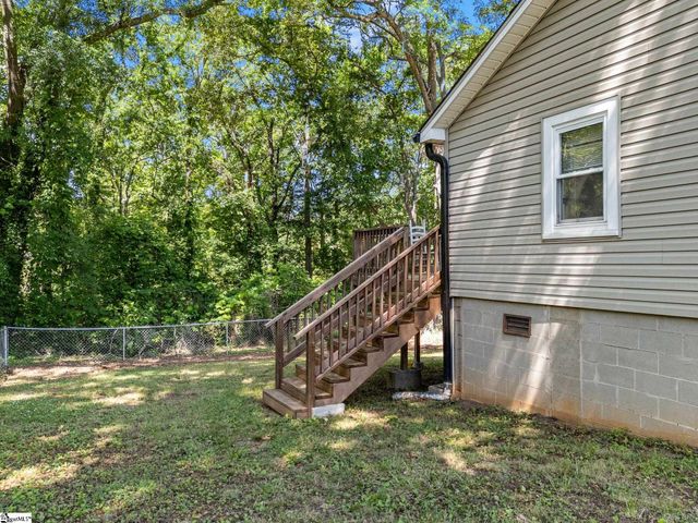 106 Delaware Street, Chesnee, SC 29323