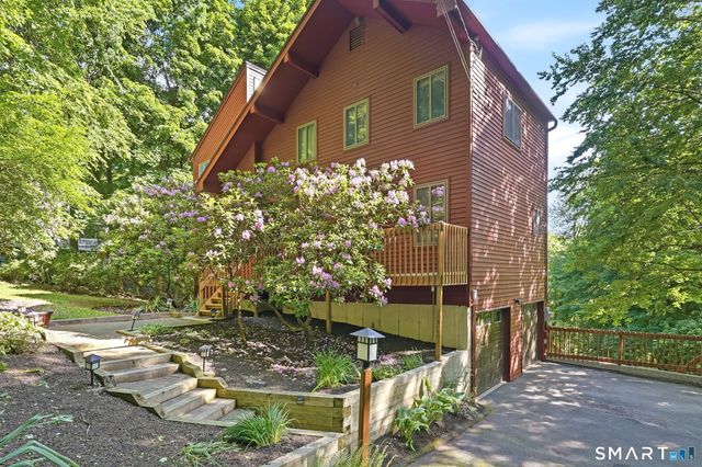 136 Hoyts Hill, Bethel, CT 06801