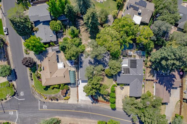 8420 Lakeland Dr, Granite Bay, CA 95746