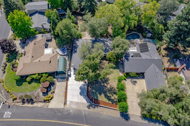 8420 Lakeland Dr, Granite Bay, CA 95746