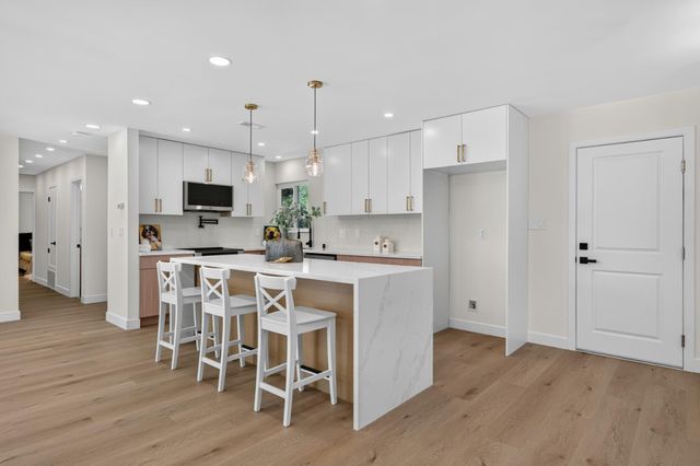 8420 Lakeland Dr, Granite Bay, CA 95746