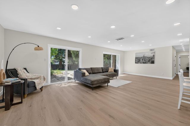 8420 Lakeland Dr, Granite Bay, CA 95746
