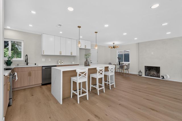 8420 Lakeland Dr, Granite Bay, CA 95746