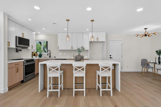 8420 Lakeland Dr, Granite Bay, CA 95746