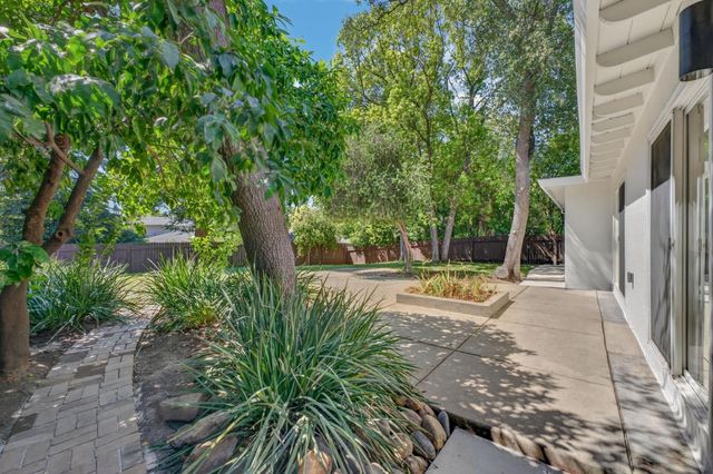 8420 Lakeland Dr, Granite Bay, CA 95746