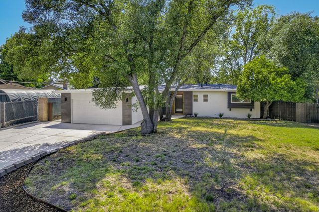 8420 Lakeland Dr, Granite Bay, CA 95746