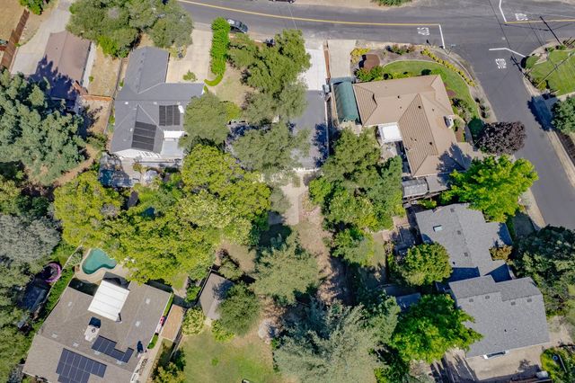 8420 Lakeland Dr, Granite Bay, CA 95746