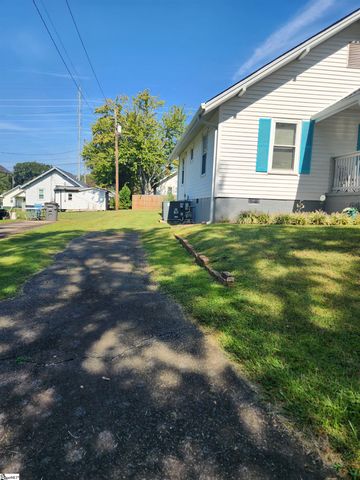 11 Hedgepath Street, Liberty, SC 29687